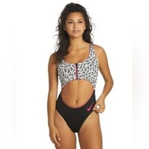 BNWT Nike swimsuit